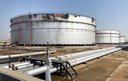 Des flammes et de la fumée près d’un site d’Aramco à proximité de Riyad