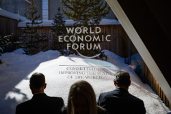 Le Forum économique mondial reporté à l'été se tiendra bien à Davos