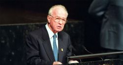 Yitzhak Rabin: architecte des accords d’Oslo, assassiné il y a 30 ans