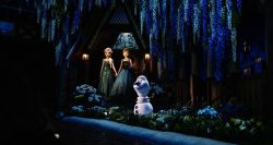 Frozen s’installe à Disneyland Paris avec une attraction spectaculaire