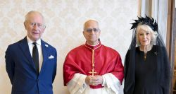 Prière historique au Vatican: le roi Charles III rencontre le pape Léon XIV