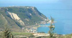 Ras Chekka, là où la montagne rencontre la mer
