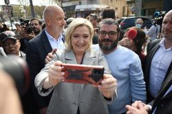 Perpignan, cité «vitrine» de l'extrême droite française