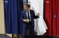 Législatives: enjeux d'une semaine décisive pour Macron et Nupes