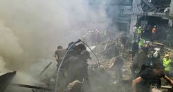 À Beyrouth, des familles dévastées après une frappe près d'un hôpital de la ville