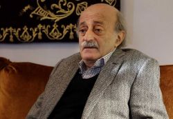 Joumblatt inaugure un nouveau chapitre dans son parcours politique