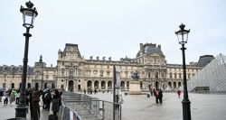 Les images du vol spectaculaire du Louvre dévoilées pour la première fois
