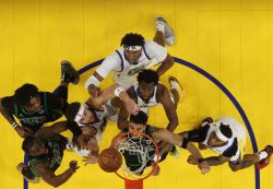 Finale NBA: les Warriors aux portes de la gloire, les Celtics dos au mur