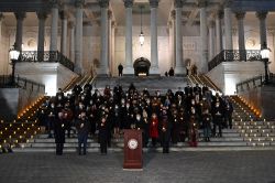 A l'anniversaire de l'assaut du Capitole, Trump est omniprésent