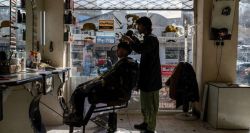 Afghanistan: la police de la Vertu traque les barbes