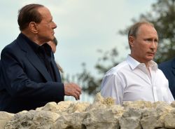 Berlusconi-Poutine, une bromance italo-russe embarassante