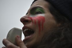 Des étudiants iraniens scandent des slogans anti-gouvernementaux à Téhéran