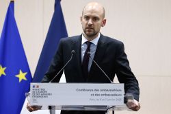 L'Algérie demande à 12 fonctionnaires français de quitter son territoire sous 48 heures