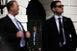 Le Secret Service a tiré sur un homme armé près de la Maison Blanche