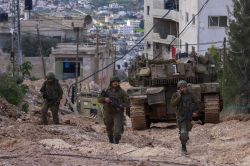 Un réalisateur palestinien oscarisé arrêté par l'armée israélienne, selon ses proches