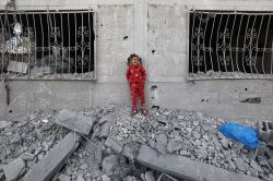 Gaza: la Défense civile annonce 19 morts dans un frappe, Israël confirme avoir tiré sur un bâtiment de l'ONU