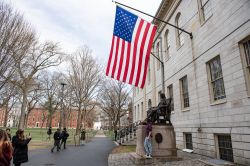 Trump redouble de menaces financières contre Harvard, qui refuse de plier