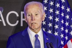 Biden s'en prend à Trump dans son premier discours d'ex-président