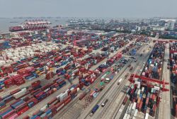 Commerce: Chine et USA entament à Londres des discussions pour apaiser les tensions