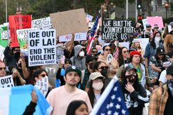Les manifestations se propagent aux États-Unis, malgré les menaces de Trump
