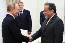 L'Iran dit travailler avec Moscou et Pékin pour empêcher des sanctions européennes
