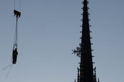 Notre-Dame retrouve sa première statue d’apôtre restaurée