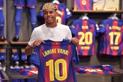 Foot: Lamine Yamal récupère le N.10 de Messi, Ronaldinho et Maradona