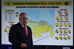 Face au déploiement américain, le Venezuela envoie navires de guerre et drones dans ses eaux territoriales