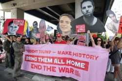 Israël: des manifestants réclament un accord sur les otages en amont d'une réunion du gouvernement