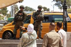 Cisjordanie: une opération militaire israélienne vise un bureau de change de Ramallah