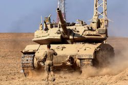 Israël intensifie ses opérations autour de Gaza-ville, réunion à la Maison-Blanche