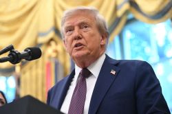 Trump se dit «très déçu» par Poutine, mais n'annonce pas de sanctions