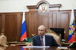 Négociations en pause : Moscou temporise, Zelensky accuse Poutine de vouloir occuper toute l’Ukraine