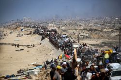 L'armée israélienne dit avoir intercepté un projectile tiré depuis Gaza-ville pilonnée