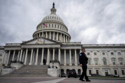 Bras de fer sur le budget des Etats-Unis: des fonctionnaires limogés