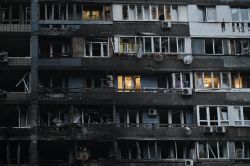 Ukraine: attaque de missiles et drones sur Kiev, partiellement privée d'électricité