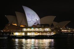 Tirs sur Bondi Beach à Sydney : que sait-on de l’attaque antisémite qui a fait 15 morts et 42 blessés ?