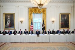 Trump va rencontrer les patrons du pétrole, en pleine montée des prix
