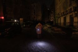 Ukraine : 600.000 personnes ont quitté Kiev, privée de chauffage et d'électricité par les frappes russes