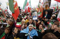 Quelque 200.000 manifestants contre les autorités iraniennes à Munich