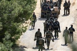 L'armée israélienne dit avoir capturé deux combattants du Hezbollah dans le sud du Liban