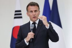 Macron promeut à Séoul sa «coalition des indépendants» face à Trump et la Chine