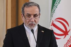 Entretiens entre les chefs de la diplomatie iranienne et chinoise à Pékin 