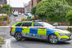 Attaque à Belfast: les autorités appellent au calme face au risque de violences anti-immigrés