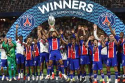 Foot: Le PSG lance sa saison en remportant la Supercoupe d'Europe contre Aston Villa (2-1)