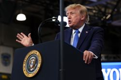 Trump dit qu'il va déclarer que le détroit d'Ormuz est «un territoire des États-Unis»