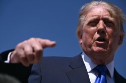 Trump prédit que la guerre avec l'Iran s'arrêtera «immédiatement» après les législatives aux États-Unis