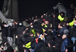 Incidents Paris FC-Lyon: la FFF frappe fort, les deux clubs éliminés