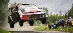 Rallye de Finlande: Rovanperä abandonne, Evans en tête