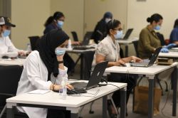 Émirats arabes unis: la majorité change d'âge